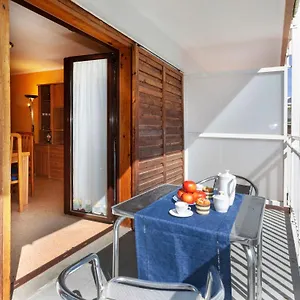https://apartment-edificio-flandria.top-hotels-tarragona.com